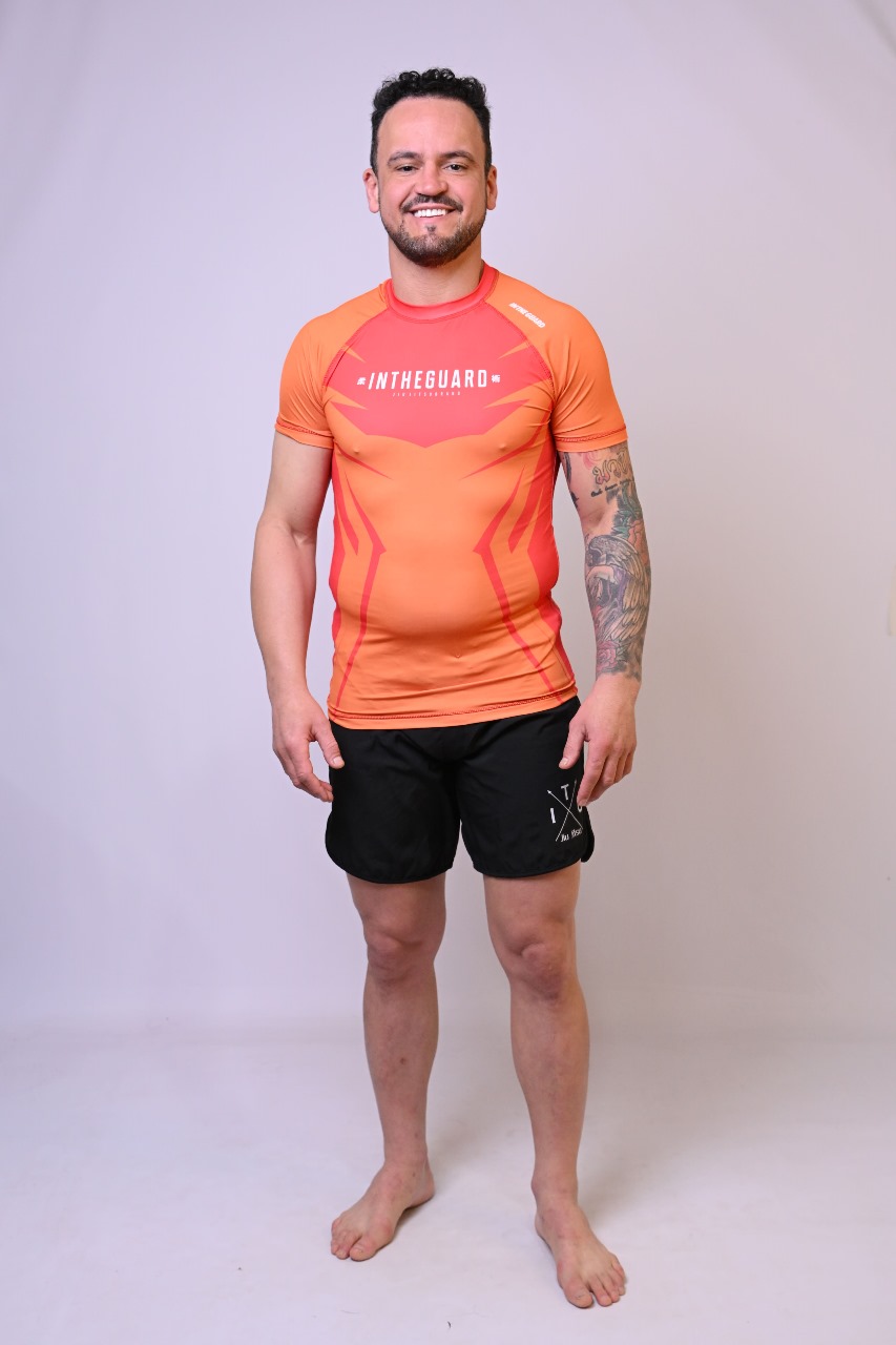 Rash Guard Masculina Coração de Aço