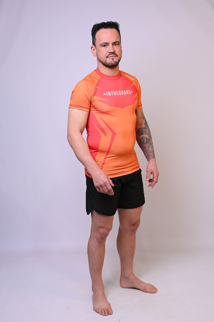 Rash Guard Masculina Coração de Aço