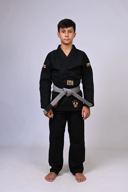 Kimono Infantil In The Guard ORELHA. padrão CBJJ - Preto