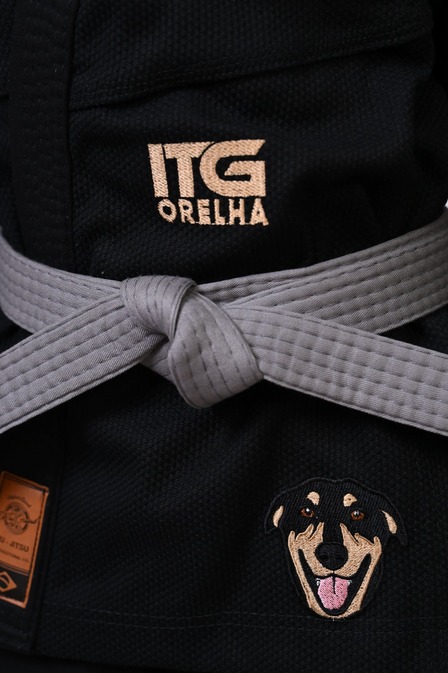 Kimono Infantil In The Guard ORELHA Feminino. padrão CBJJ - Preto