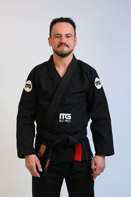 Kimono In The Guard BJJ Pró Preto