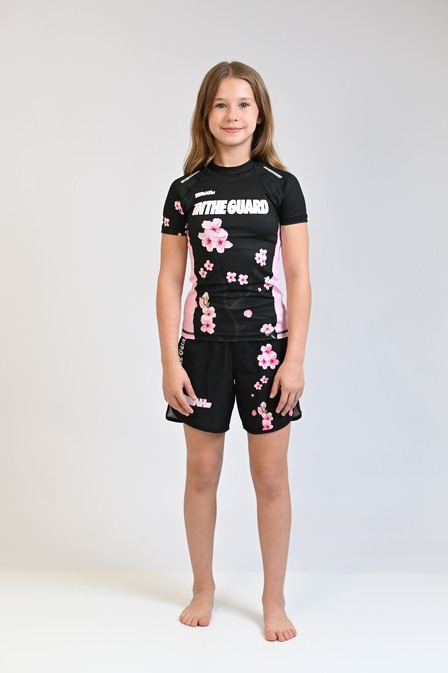 KIT Rash Guard Infantil + Bermuda, Feminina Sarah Flores 
