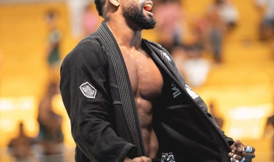 Aprenda a escolher o melhor tecido de kimono jiu-jitsu pra você